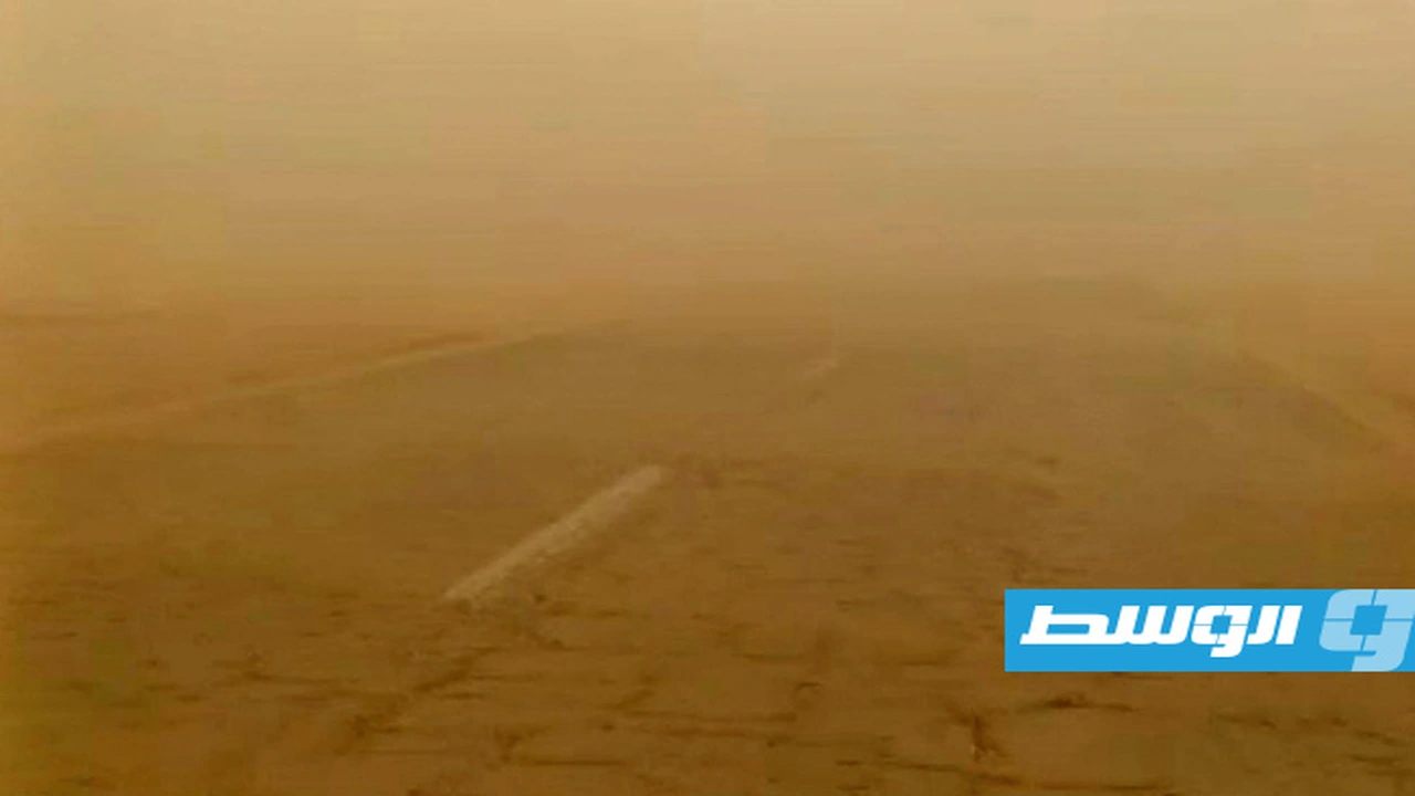 تحذير لمرتادي الصرمان.. الرؤية تنعدم على طريق بئر عياد بسبب تقلبات جوية مفاجئة